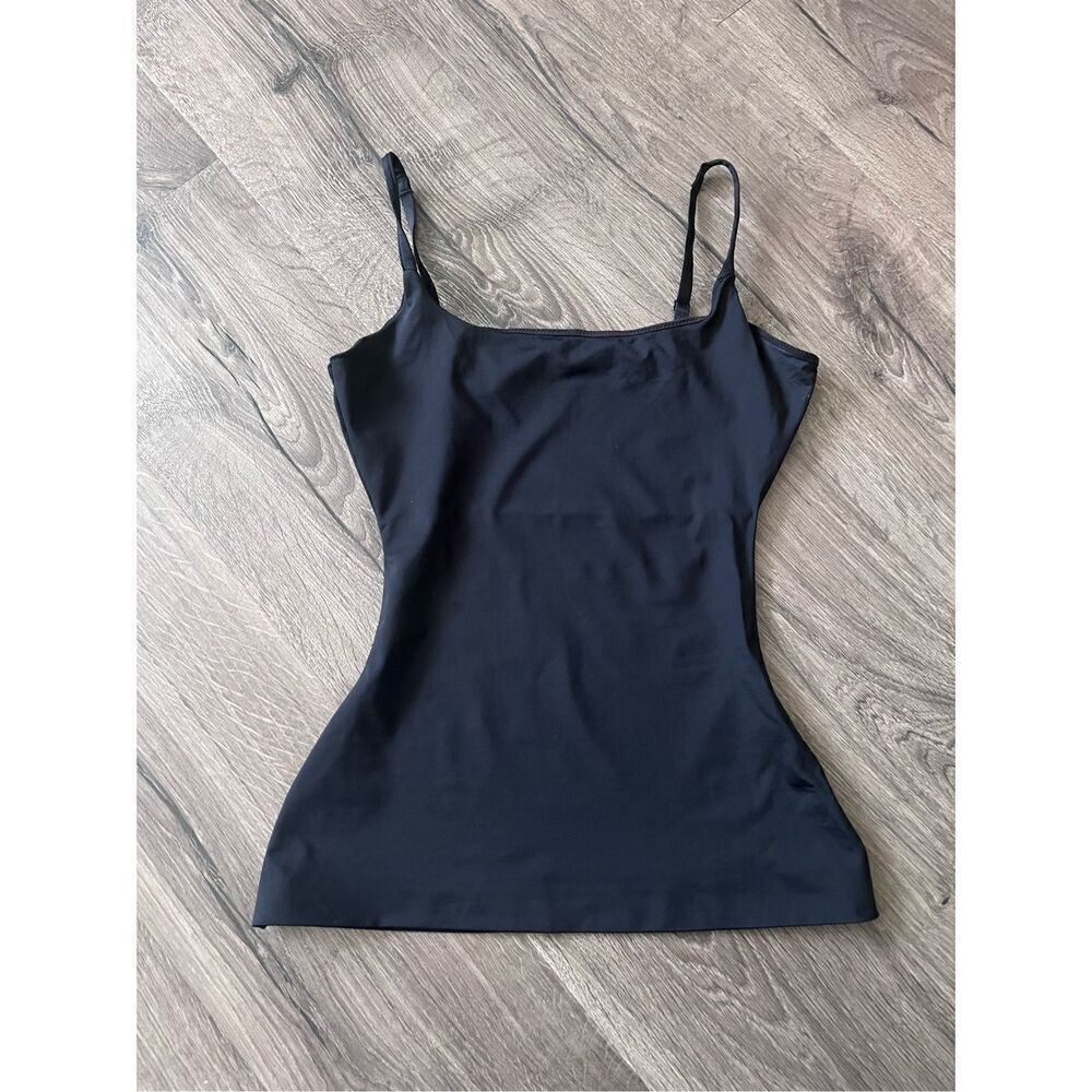Assets Women Shapewear top size Large